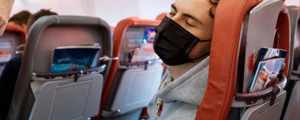 mask on airplane